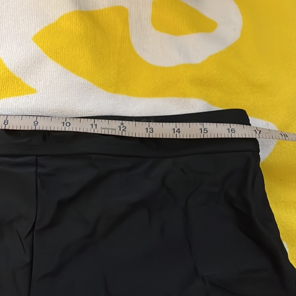 Boy shorts style swimsuit bottom - Picture 4 of 6